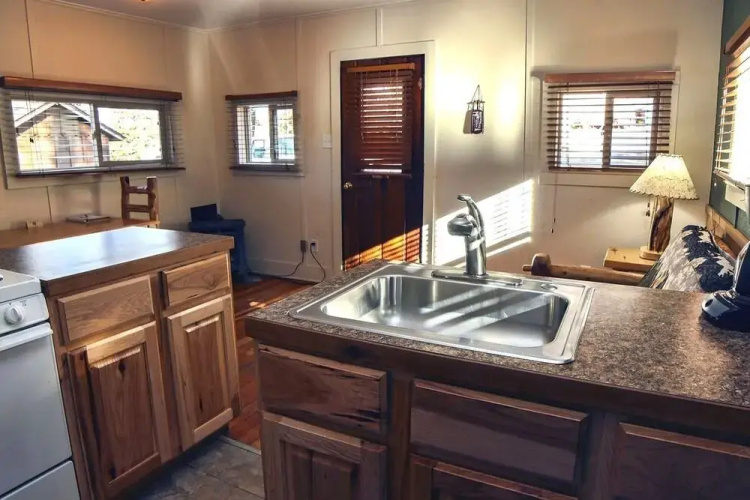 Triple R Cottages: 2