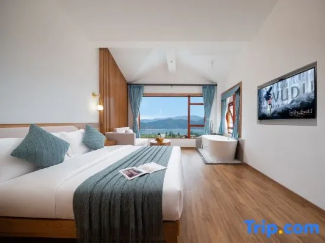Double Suite with lake view