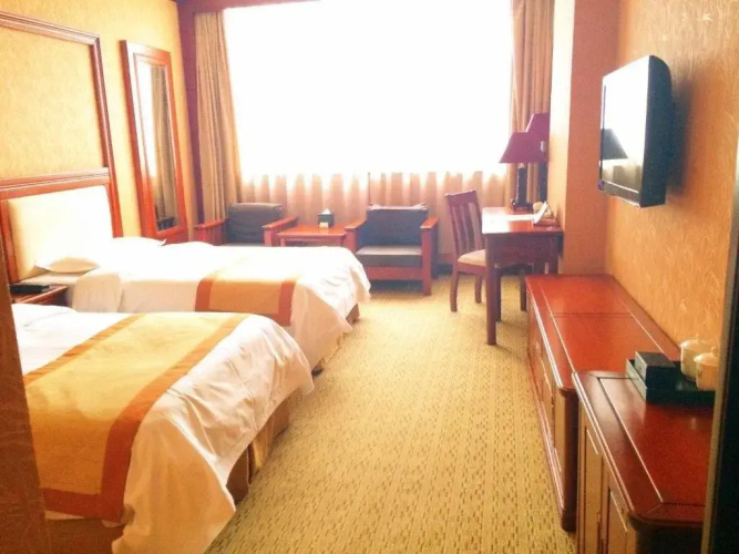 Xinfeng Holiday Hotel
