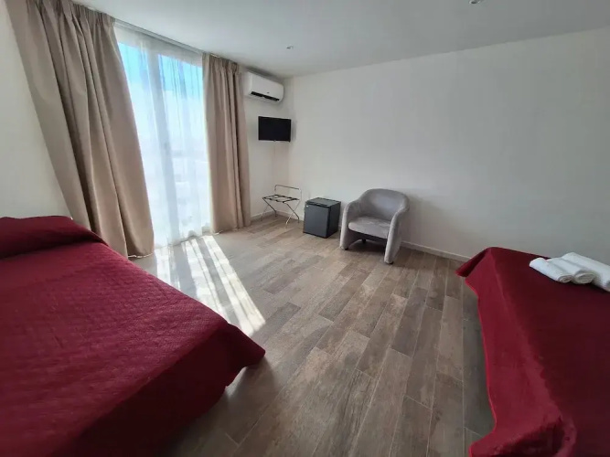 Room-triple Double Room