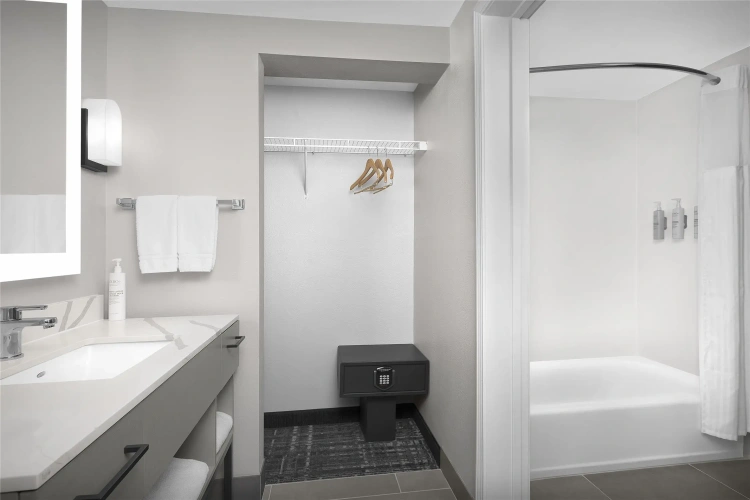 Double Suite