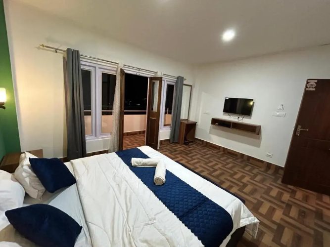 Hotel hill retreat