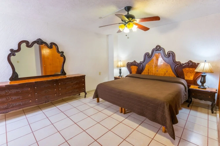 2 Bedrooms Apartment