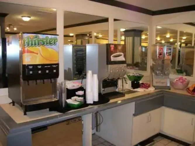 Camino Inn & Suites