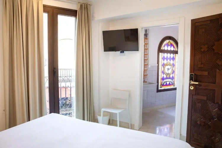 Standard Triple room with balcony