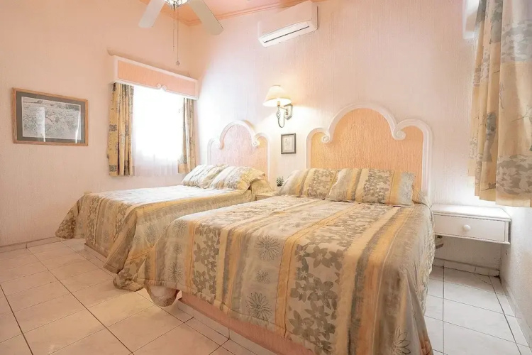Playa Azul Apt with Sea views & Pool