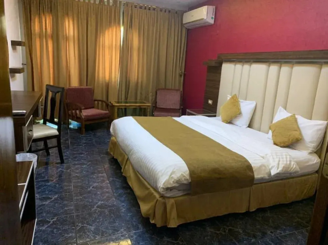 Alanbat Hotel