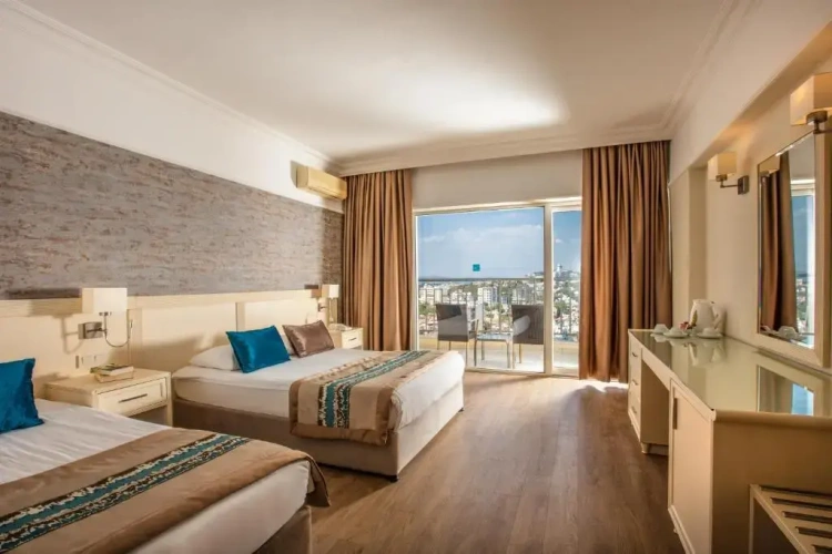 Triple room