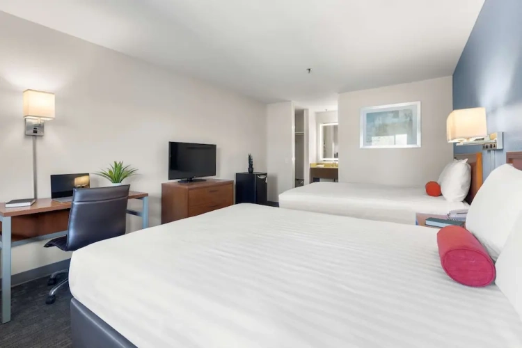 Deluxe Quadruple room
