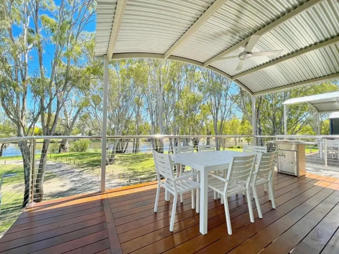 3 Bedrooms Villa