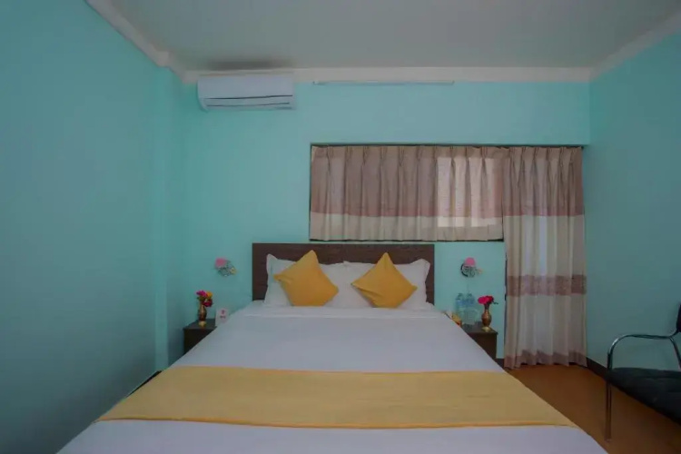 Hotel Golden Three