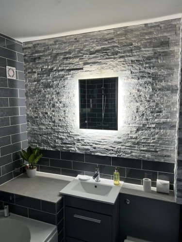 Comfortable King Bed - location - leisure - Contractors - Parking