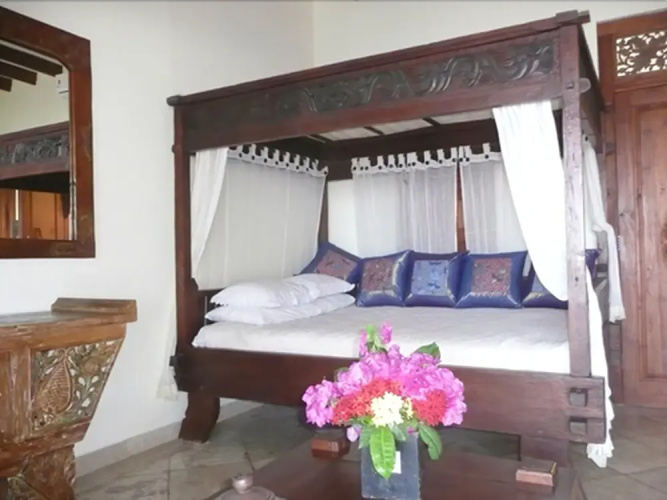 Blue Moon Villas