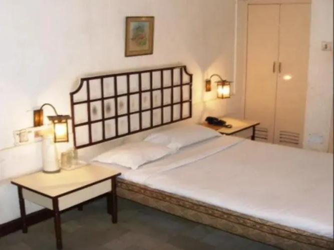 Juhu Hotel