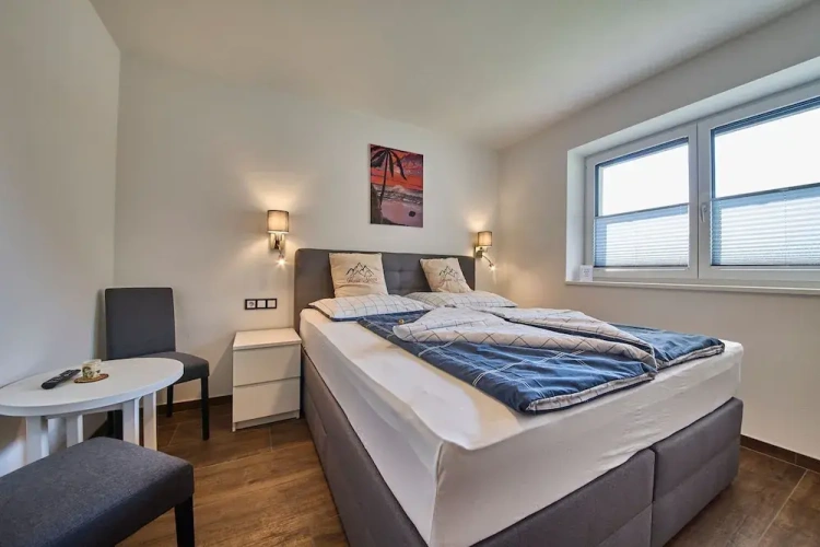 2 Bedrooms Comfort Apartment with balcony and with mountain view