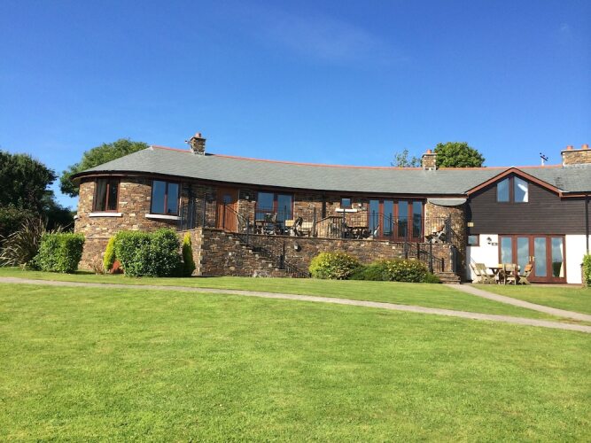 Green Acres Cottages Over view