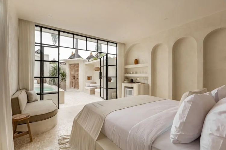 Luxe & Unique Honeymoon Bocami Suites- 2 by Azure