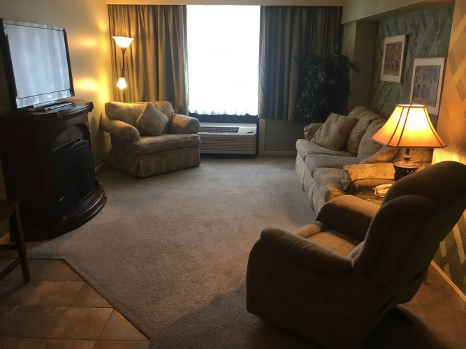 Ramada Hotel & Conference Center by Wyndham Lewiston