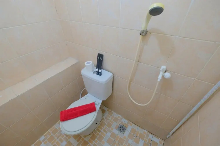 Emerald Functional 2BR Apartment Gading Nias