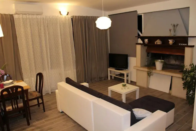 Apartment Silver