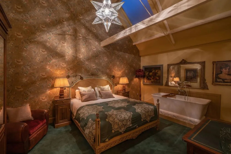 Albero Bedrooms
