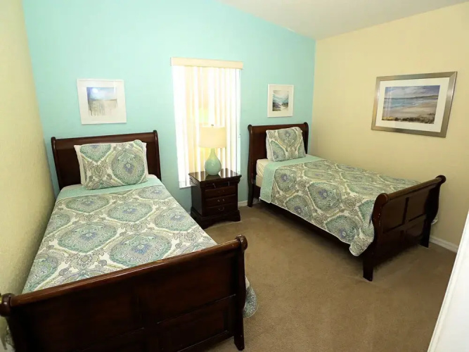 5 Bed Pool Home O Golf Community 1264