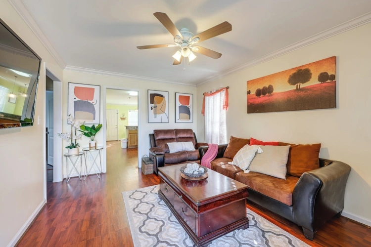 3 Bedrooms Cottage