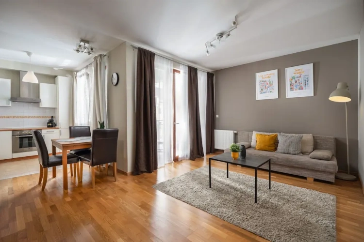 1 Bedroom Apartment with balcony