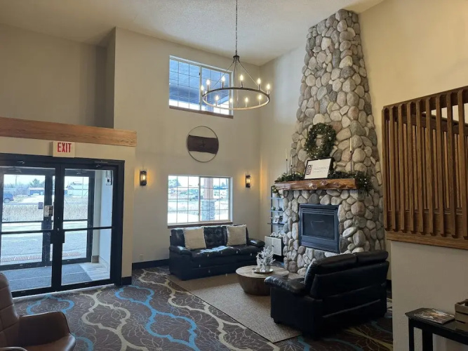 Crossroads Hotel
