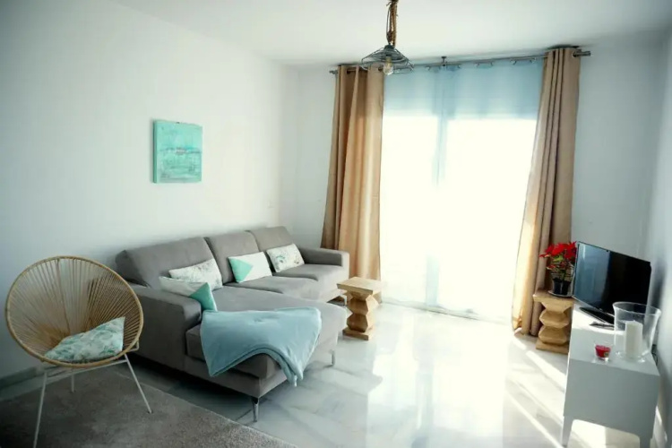 Frontline Beach ground floor with privet garden, Mi Capricho 16