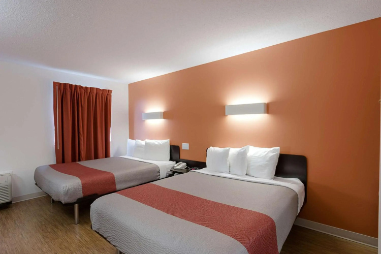 Motel 6 Brandon, MB