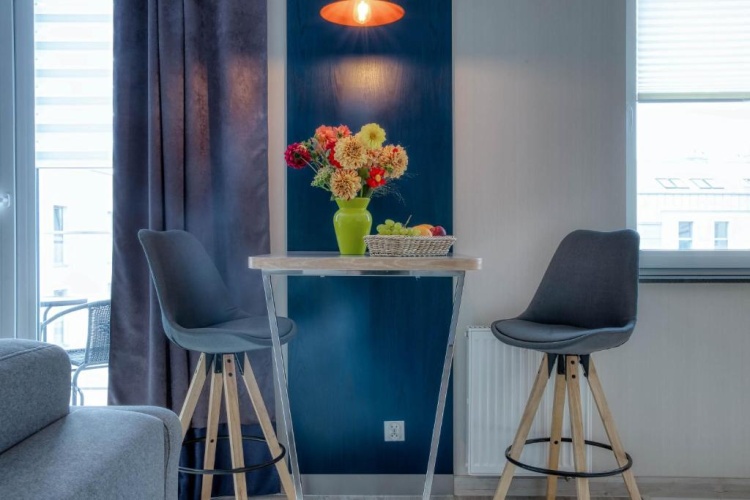 2 Bedrooms Apartment