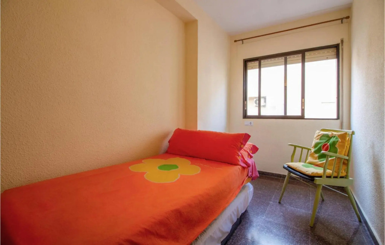 Nice apartment in Torrevieja with 3 Bedrooms