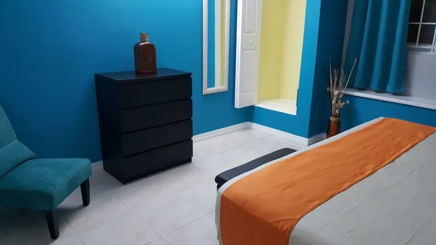 2 Bedrooms Basement Apartment with balcony