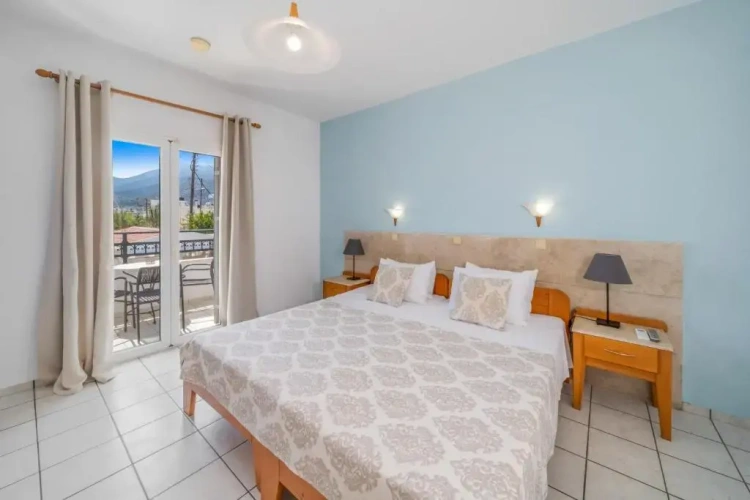 1 Bedroom Triple Apartment