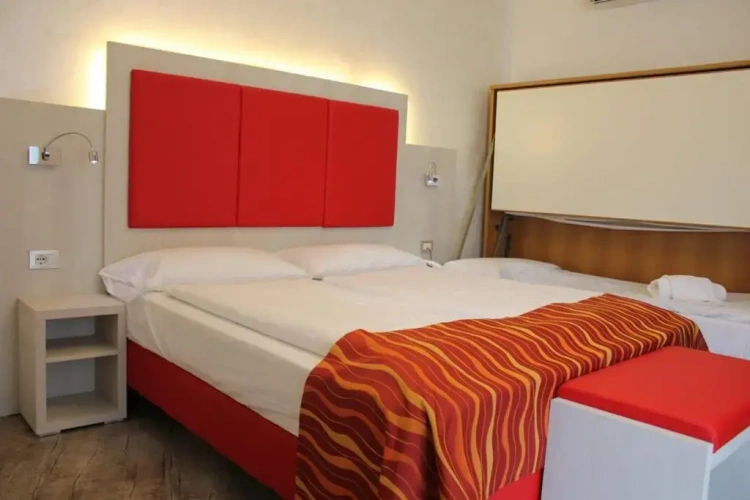 Standard Triple room with balcony and with lake view