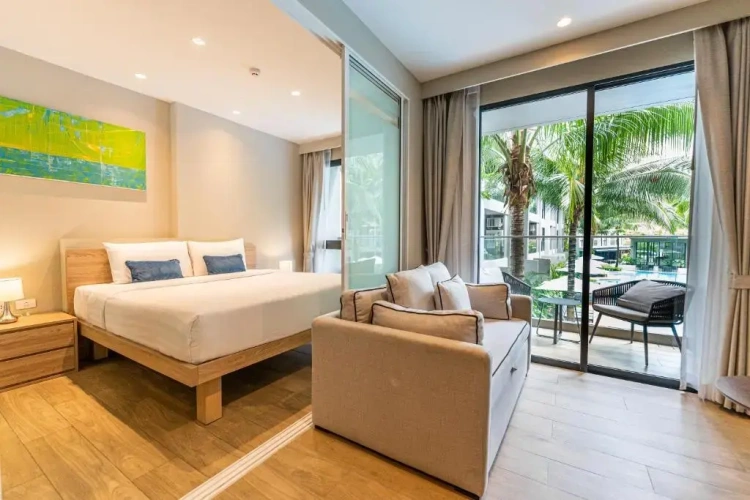 Deluxe Double Suite with pool view