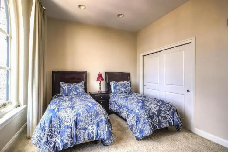 Fantastic 2 bedrooms apt. Harbor