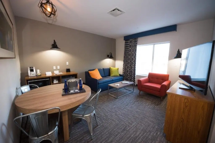 2 Bedrooms Deluxe Double Suite