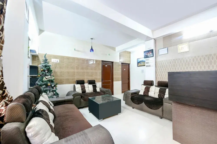 Fabhotel Ginger Grass