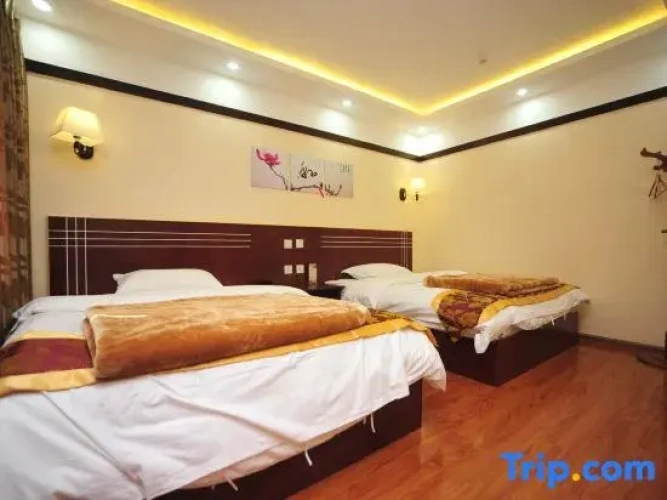 Standard Quadruple Suite
