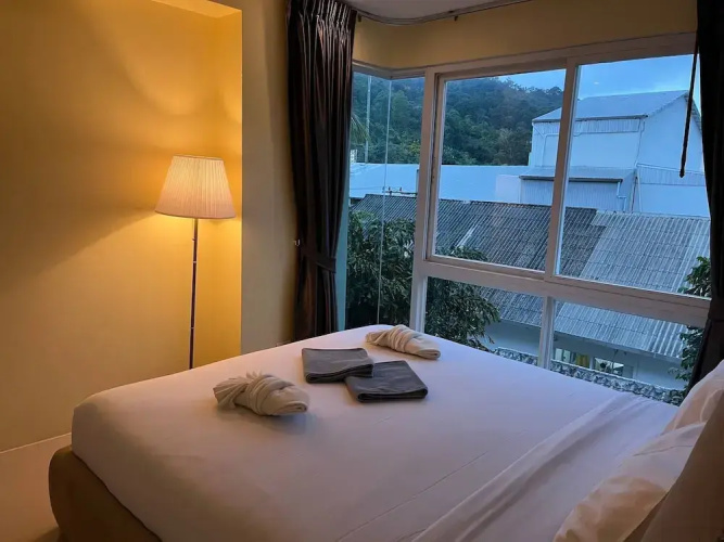 6-35 - 3 Bdr Condo With Balcony and Shared Pool