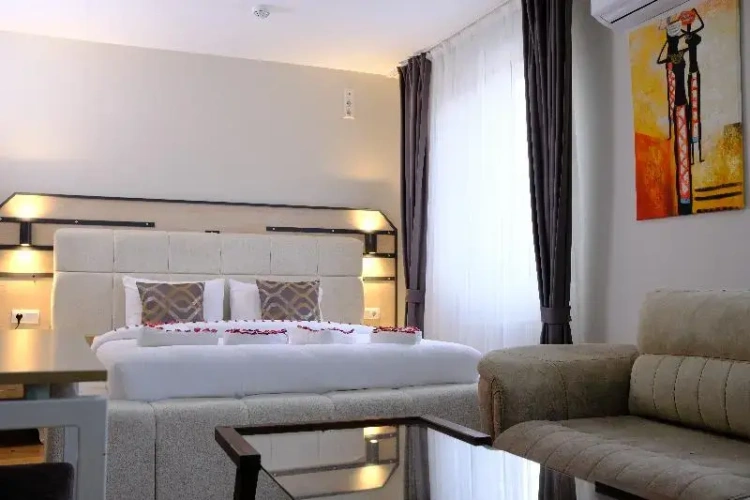 1 Bedroom Suite