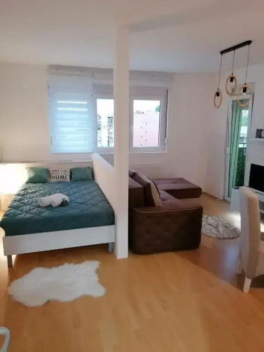 Emili Apartman