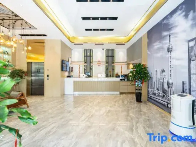 Waiting Hotel(Shanghai Xujiahui Stadium)