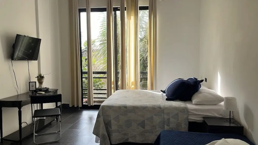MANAYA Bed & Breakfast