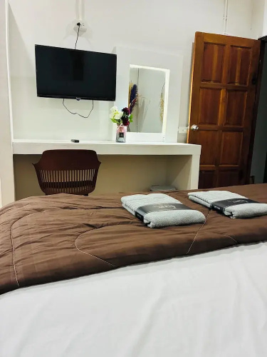 Apartment Wat Sawang Arom 35