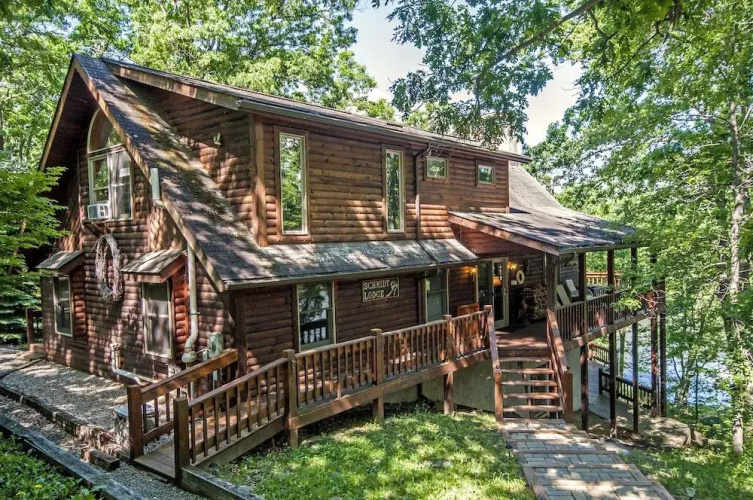 Schmidt Lodge