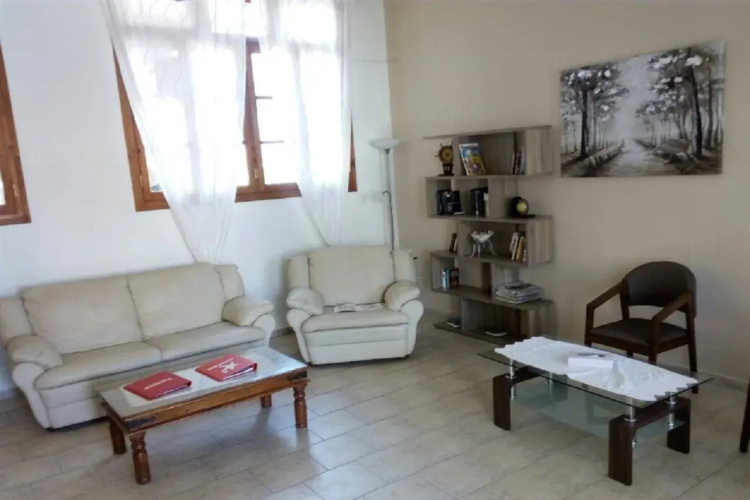 Tarsanas Apartments