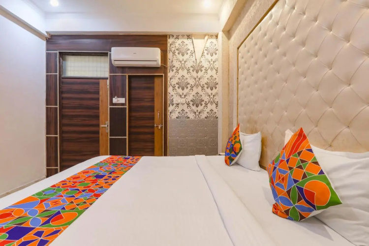 Fabhotel Triveni